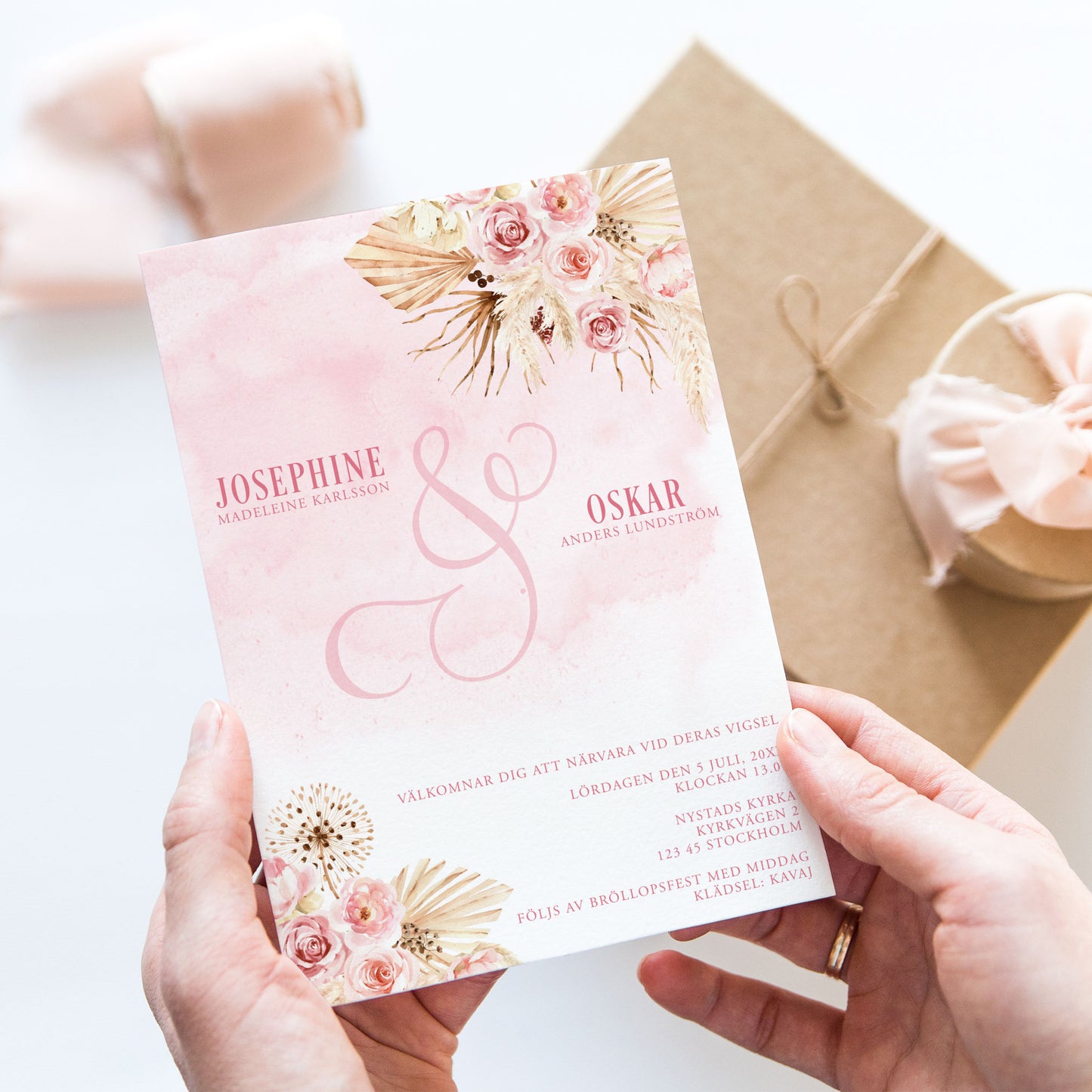 Rosa Boho bröllopsinbjudan – rosa akvarell & pampasdesign – BR011